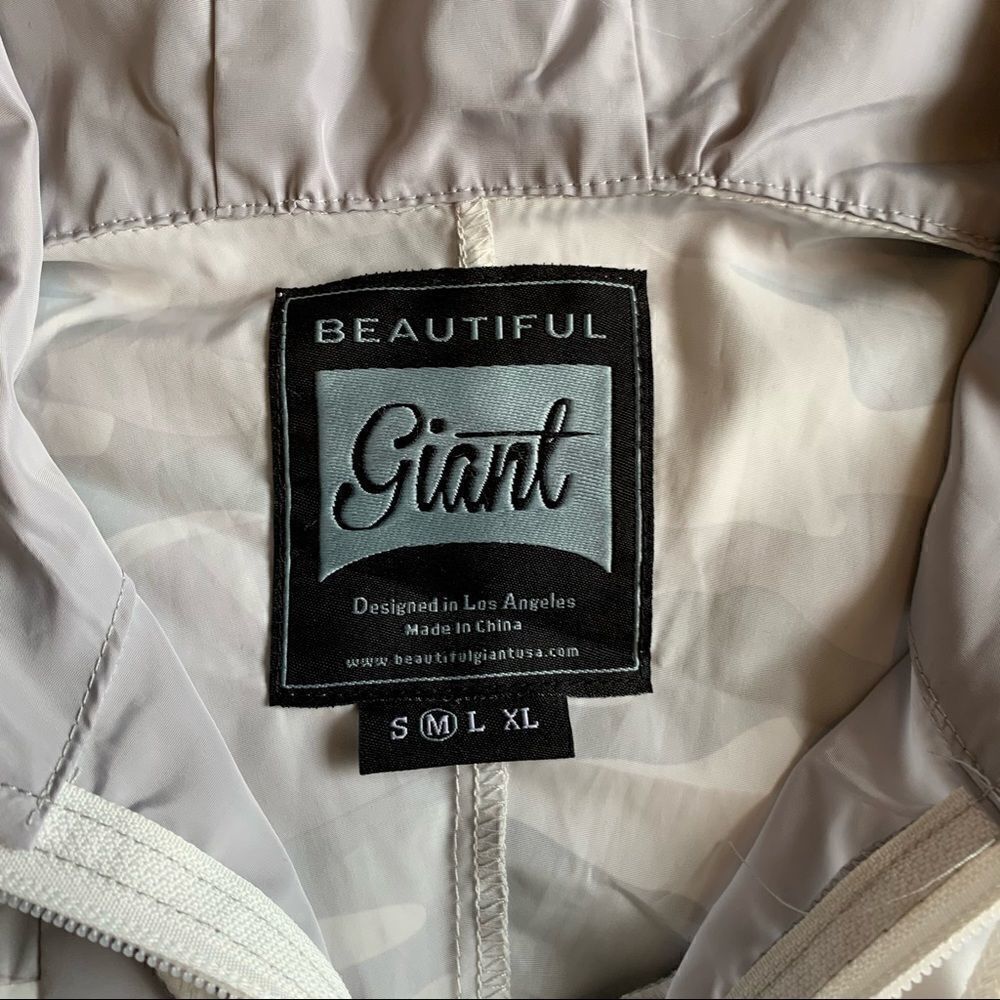 Women’s Beautiful Giant Lightweight Camo Jacket M - Picture 5 of 5